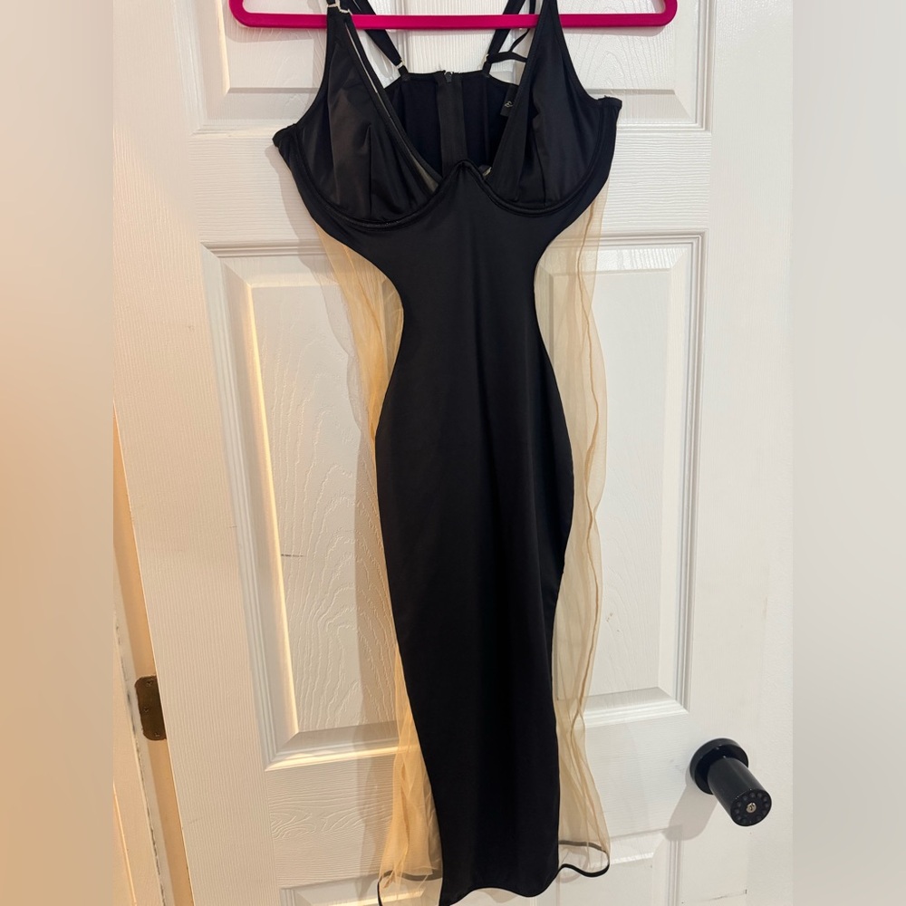 God Save Queens Black & Nude Midi Dress - Picture 2 of 2
